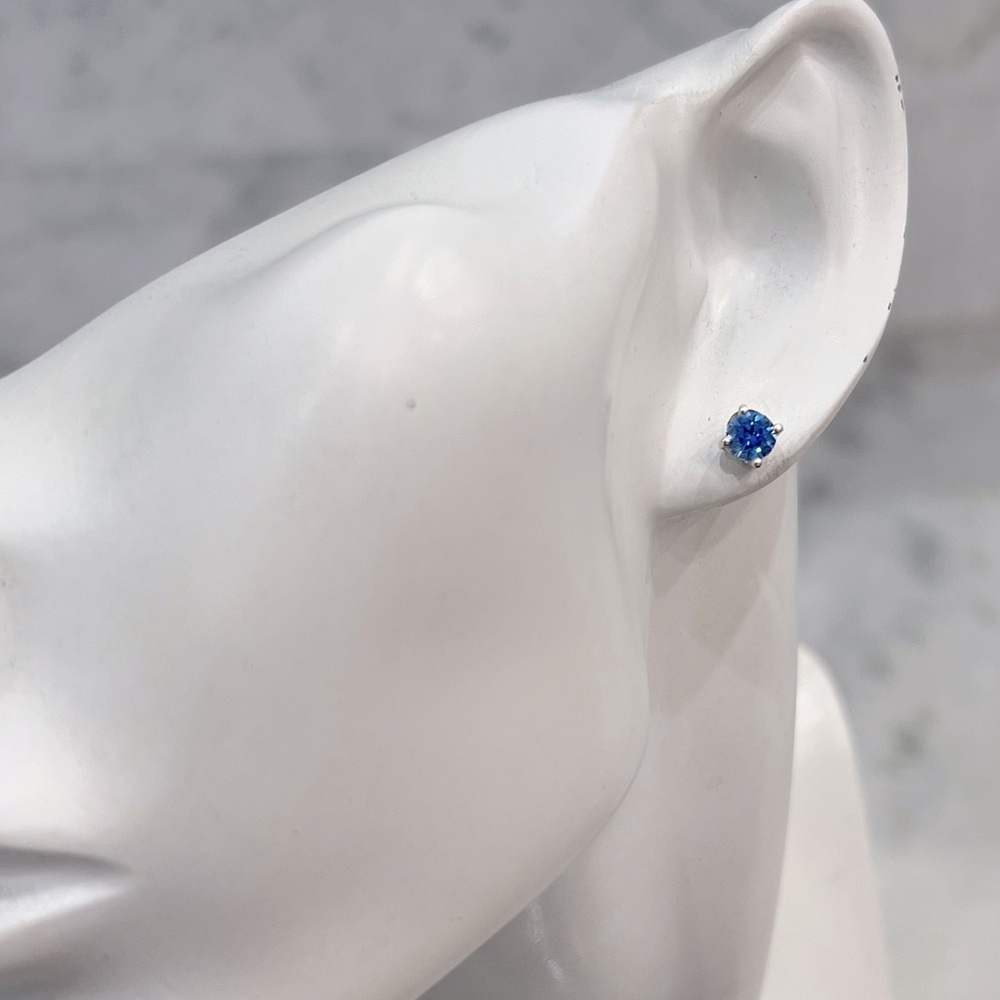 SWAROVSKI Zirconia Arctic Blue Sterling Silver Stud Earrings and Solitaire Ring - Picture 13 of 14